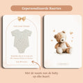 Kraamcadeau let love grow boho beige gepersonaliseerd voor en achter Studio Miron