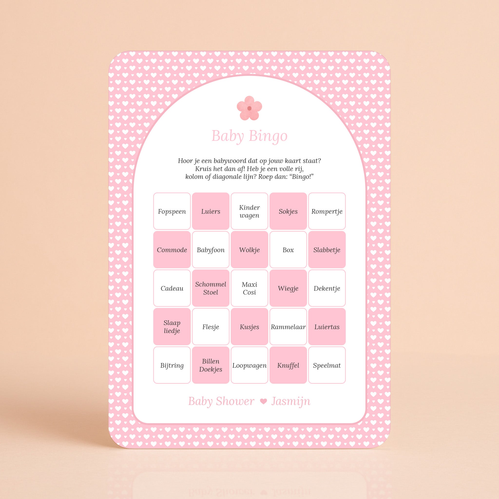Baby Bingo kaart met witte hartjes op roze achtergrond en bloemaccent, gepersonaliseerd met naam – Studio Miron