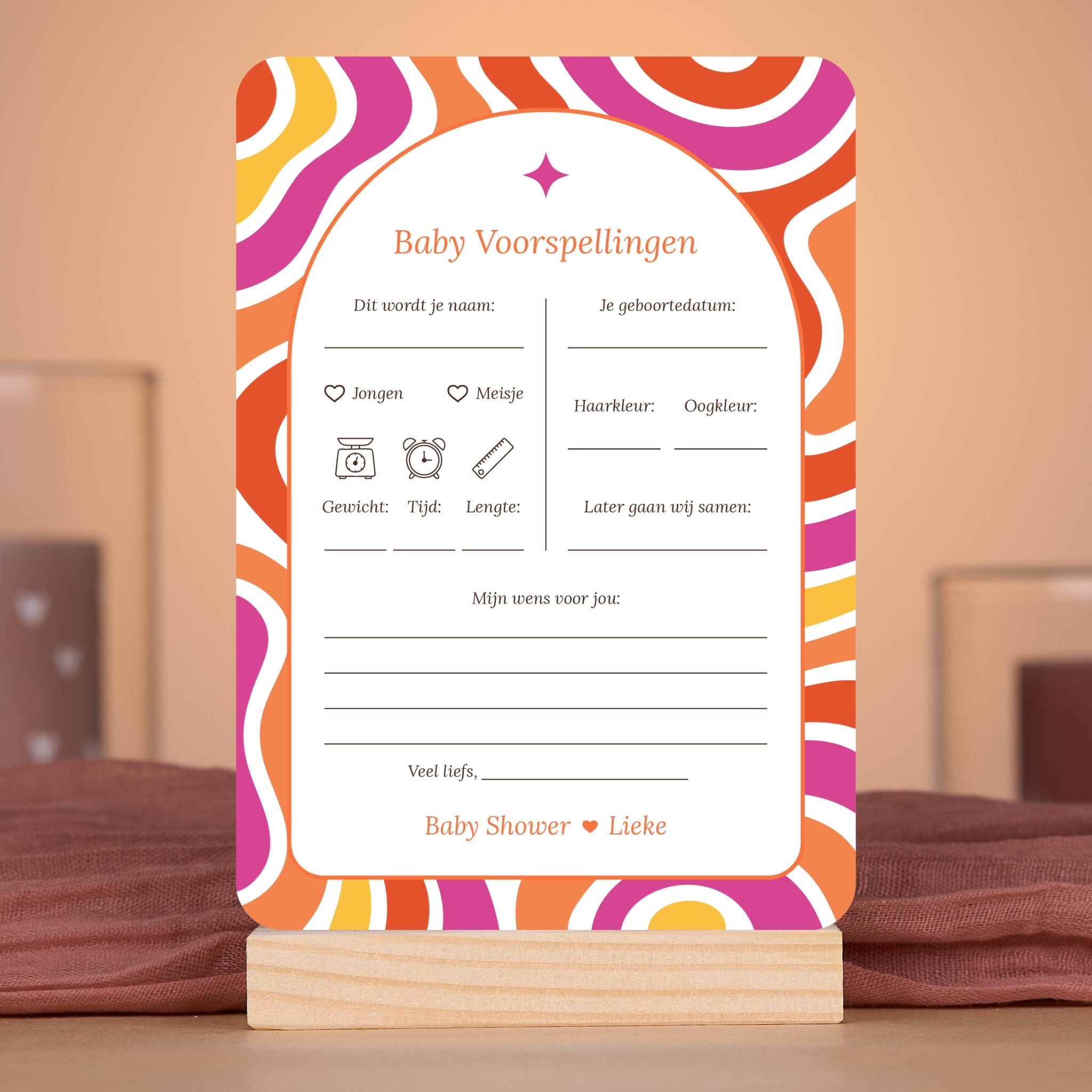 Baby voorspellingen kaart in Flower Power stijl in rood, paars, oranje en geel – sfeervolle setting met babyshower decoratie – Studio Miron