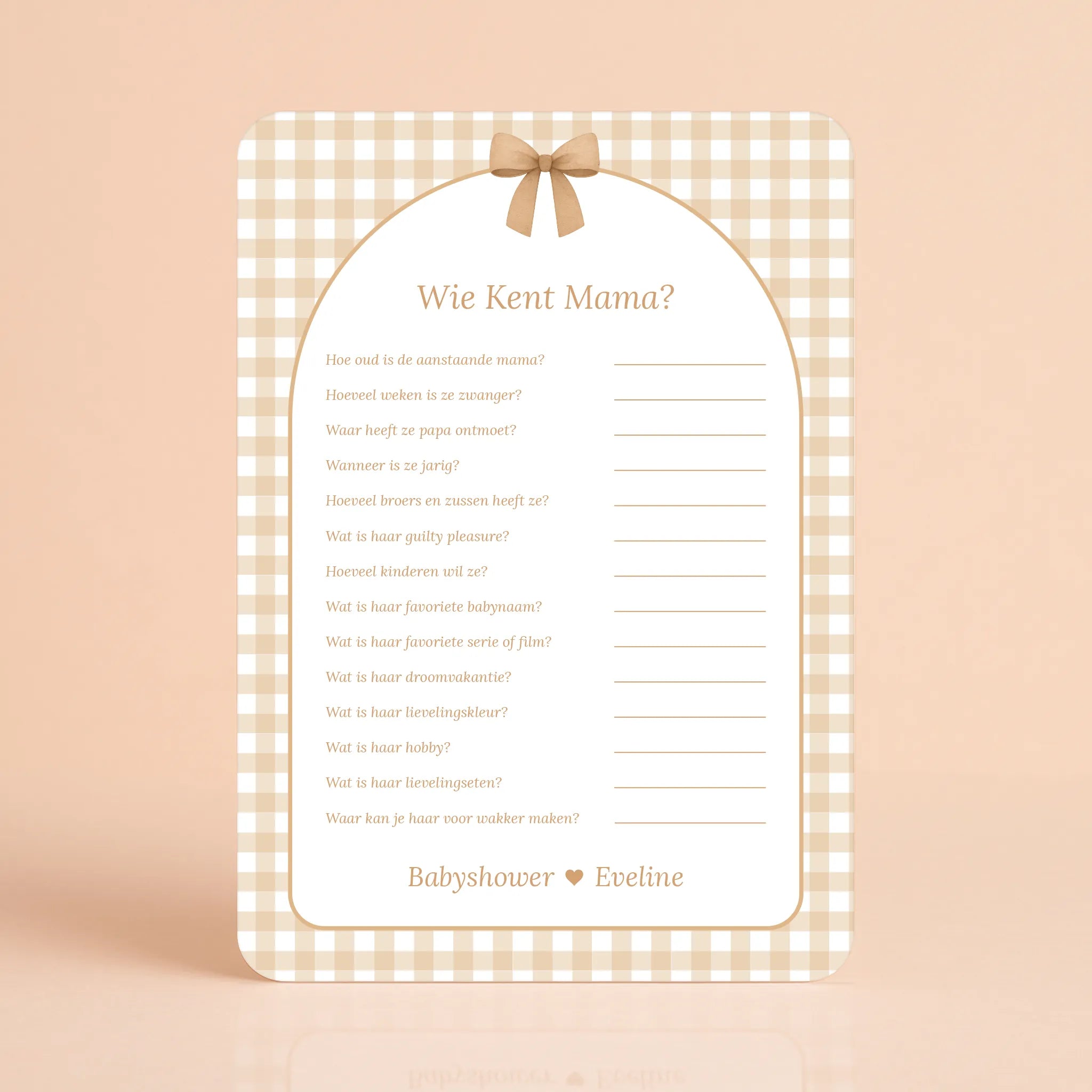 Babyshower spelkaart Wie kent Mama in Gingham Bruin stijl, gepersonaliseerd met naam – Studio Miron
