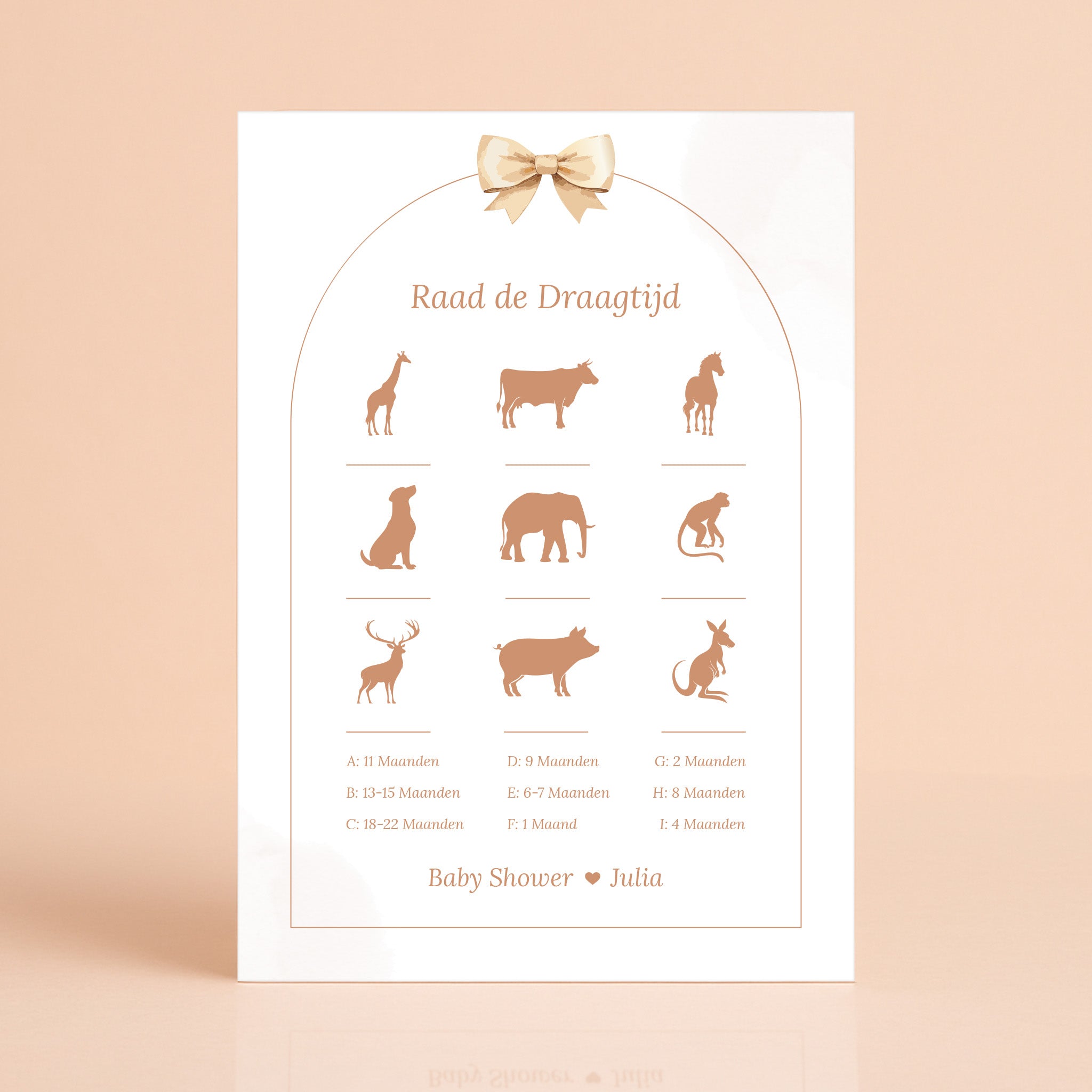 Boho babyshower spelkaart Raad de draagtijd met beige tinten en strik, gepersonaliseerd met naam – Studio Miron