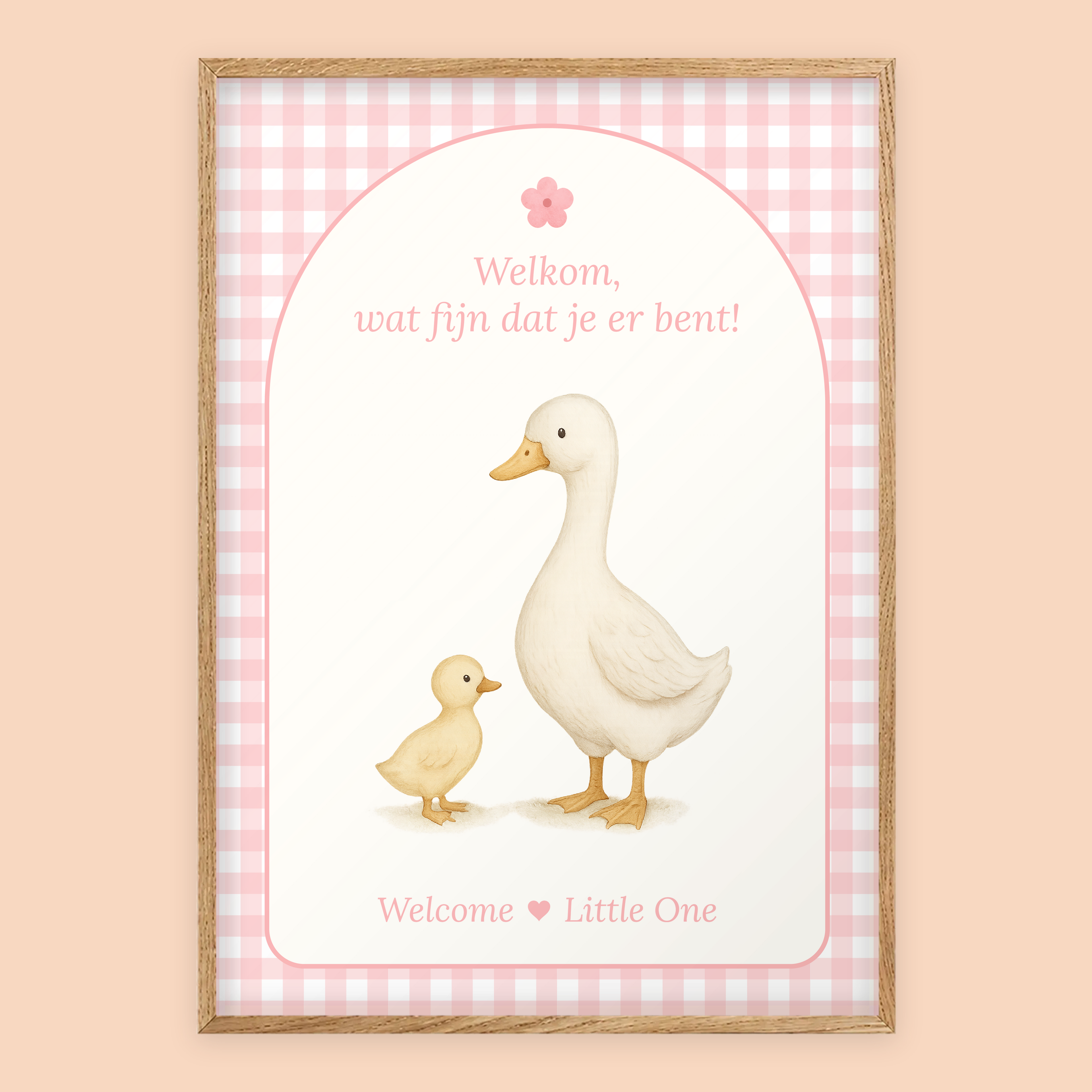 Babyshower welkomstposter in Gingham Roze in eiken lijst, standaardversie met Welcome Little One – Studio Miron